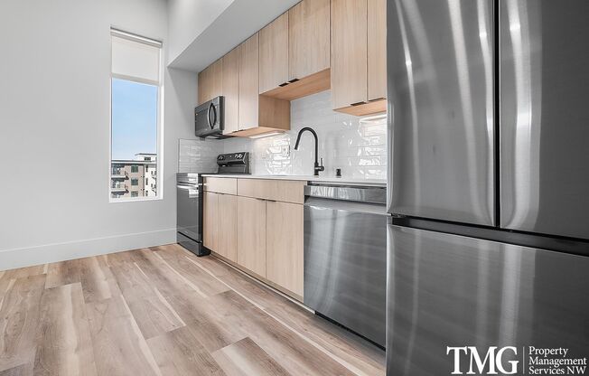 1 bed, 1 bath, 570 sqft, $1,650, Unit 210