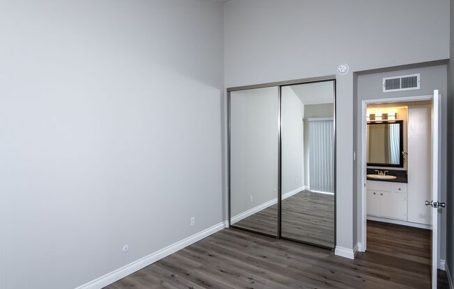 2 beds, 1.5 baths, 990 sqft, $2,395, Unit 241