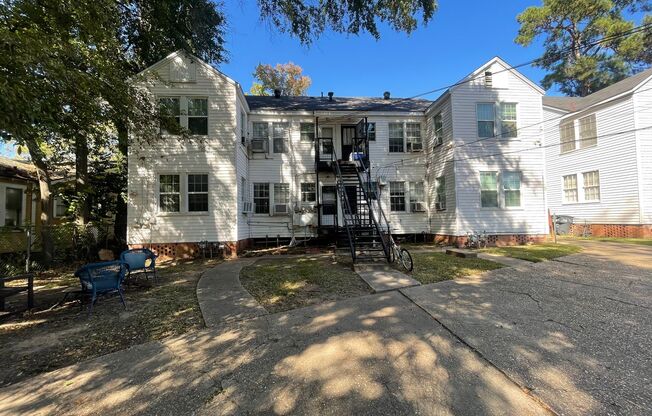 1 bed, 1 bath, $675, Unit APARTMENT B