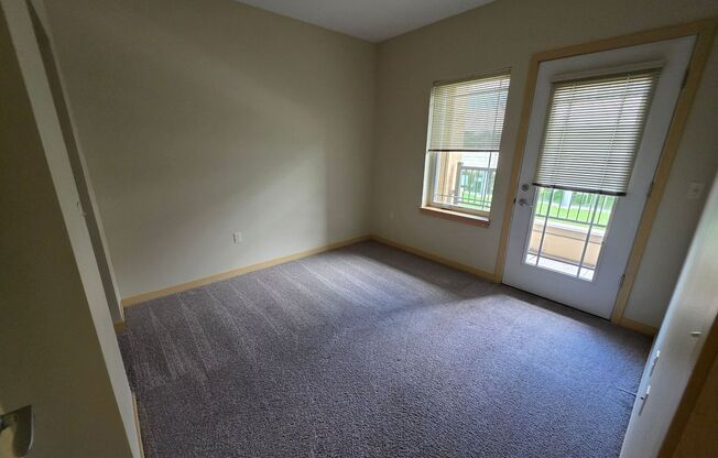 1 bed, 1 bath, 735 sqft, $1,175, Unit 209