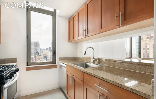 2 beds, 2 baths, $9,000, Unit 32C