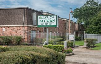 Oaks of Baytown Apartments