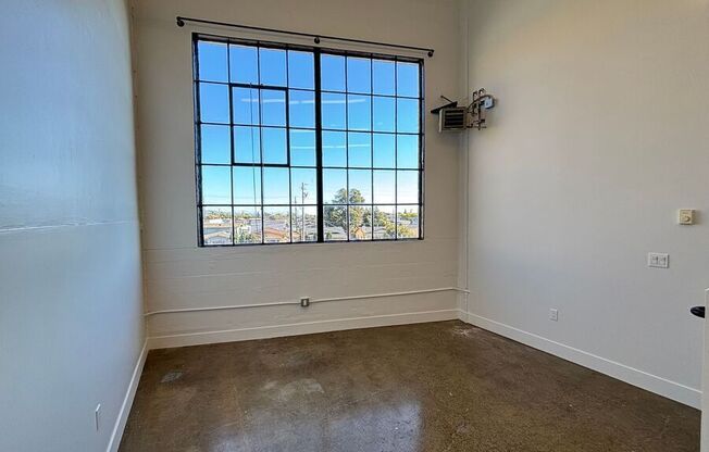 5701 INTERNATIONAL BLVD