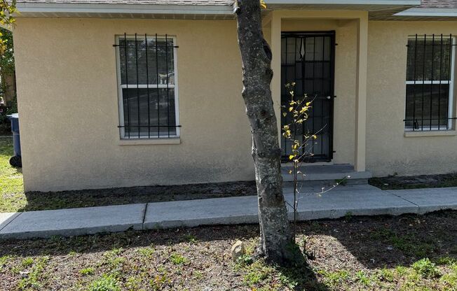 3 Bed / 1 Bath Unit Available for Rent!