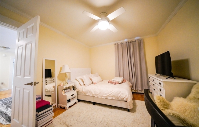 1 bed, 1 bath, $2,750, Unit 21