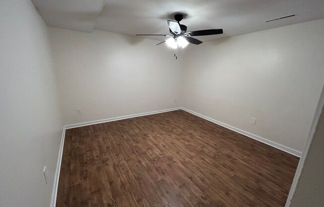1 bed, 1.5 baths, 1,200 sqft, $1,100, Unit 2009-27