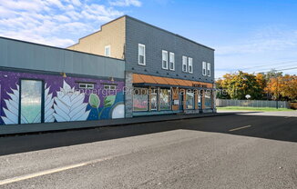 3016 E 5 AVE