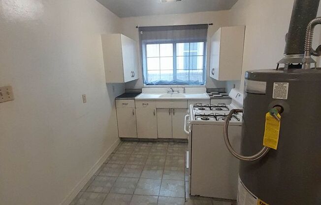 1 bed, 1 bath, 800 sqft, $669