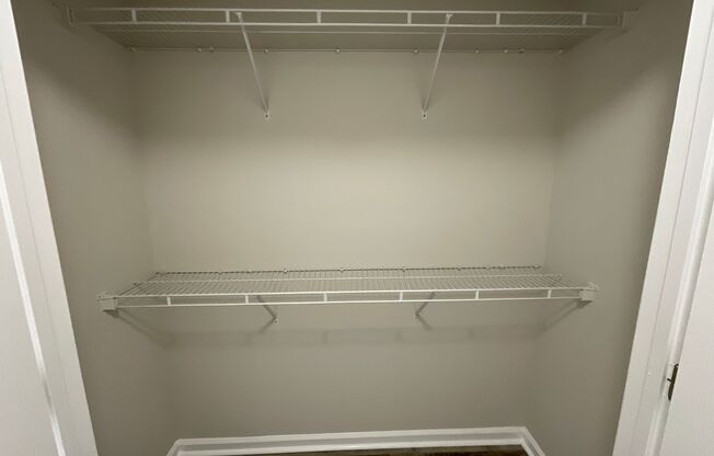 1 bed, 1 bath, 765 sqft, $1,075, Unit 2700-3