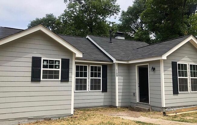 Charming 2 bedroom home in Gainesville!