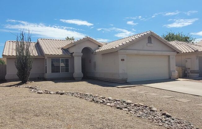 Charming 3 bedroom in Peoria!!