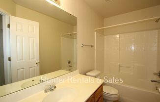 3 beds, 2 baths, $1,295