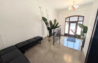 1 bed, 1 bath, $924, Unit Unit 206