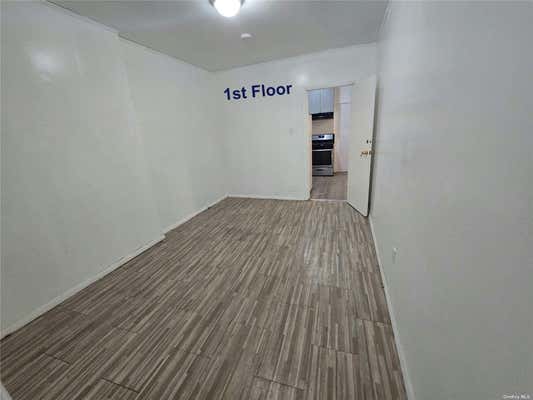 3 beds, 1 bath, 800 sqft, $3,200, Unit 1R