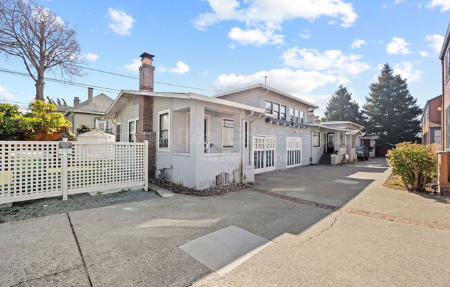 2156 Clinton Ave #3 - Lease up