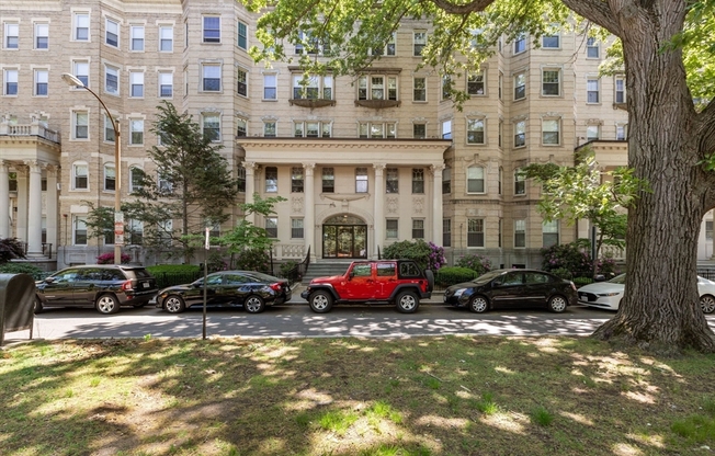 1 bed, 1 bath, 595 sqft, $2,900, Unit 43