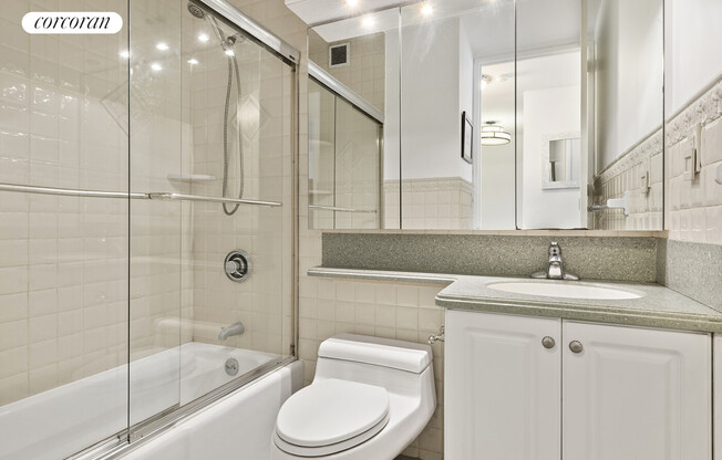 1 bed, 1 bath, 585 sqft, $4,500, Unit 17H