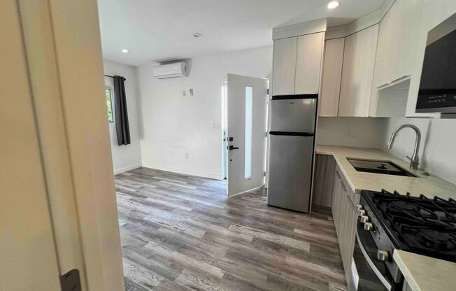 1 bed, 1 bath, 500 sqft, $2,100, Unit Unit 3