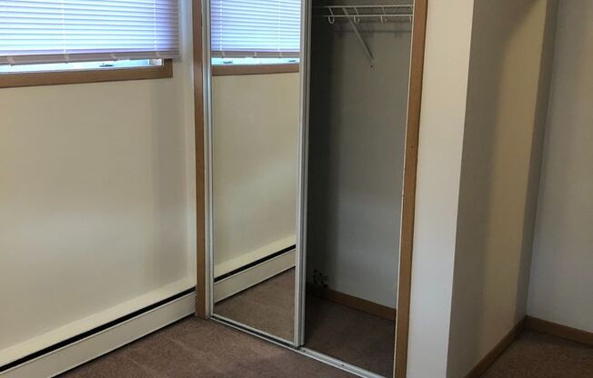 2 beds, 1 bath, 900 sqft, $1,369, Unit 4430-104