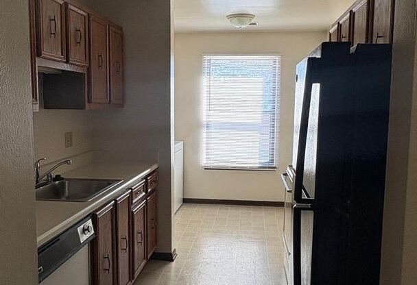 2 beds, 1.5 baths, 1,000 sqft, $1,450, Unit 8133-8133C