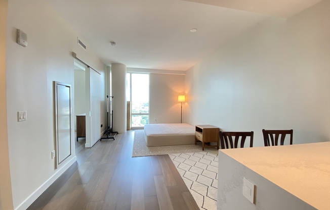 1 bed, 1 bath, 762 sqft, $4,150, Unit 20D