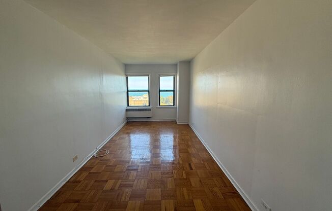 3 beds, 1 bath, 1,125 sqft, $1,895, Unit 602