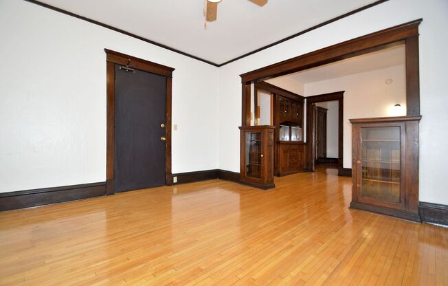 1 bed, 1 bath, 410 sqft, $975, Unit 5 - 130 - 4