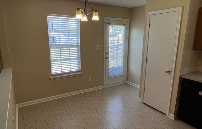 3 beds, 2 baths, $1,750