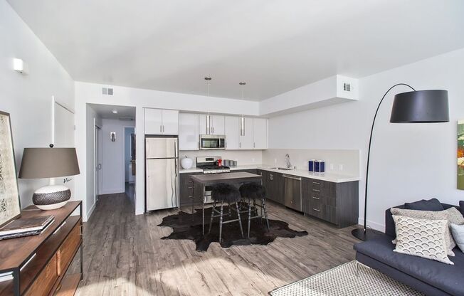 1 bed, 1 bath, 644 sqft, $2,287, Unit 102