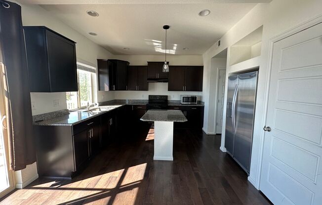 BEAUTIFUL MOVE IN READY 2 STORY HOME IN BANNING LEWIS RANCH!!!!!