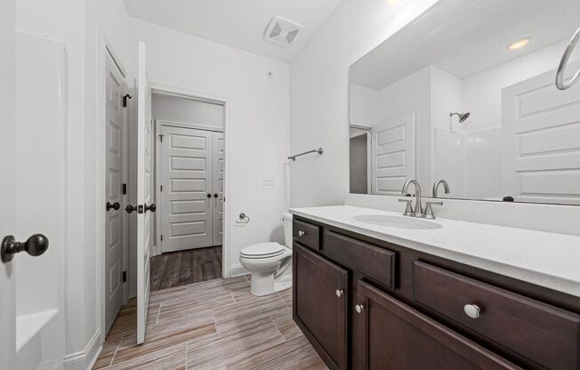 2 beds, 2 baths, 1,000 sqft, $1,250, Unit B303