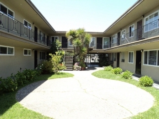 1 bed, 1 bath, 600 sqft, $1,650, Unit T111