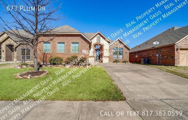 673 PLUM DR