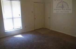 2 beds, 1 bath, 884 sqft, $650, Unit B