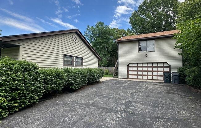 279 MOCKINGBIRD LN