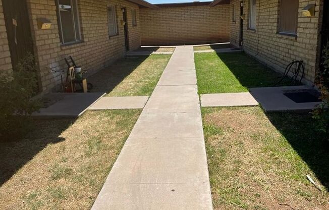617-633 W 5th Ave