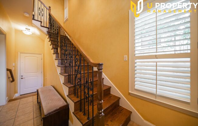 Charming 3-Bedroom Home, Walk to Shops & Entertainment in Prime Plano Location!