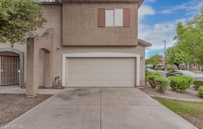 Charming 3 bedroom home in Gilbert!