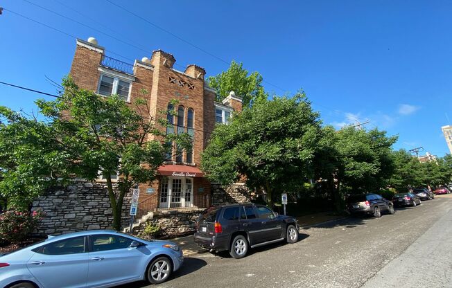 Studio, 1 bath, 400 sqft, $825, Unit 309