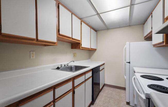 2 beds, 1 bath, 950 sqft, $1,199, Unit 104 B