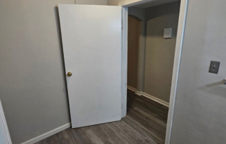 2 beds, 1 bath, $950