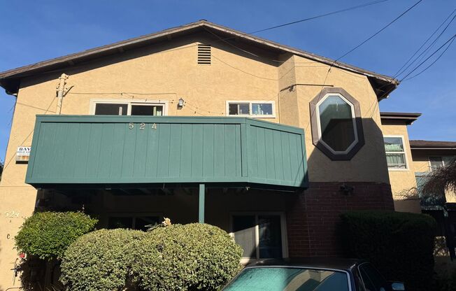 Unit Available in OAKLAND
