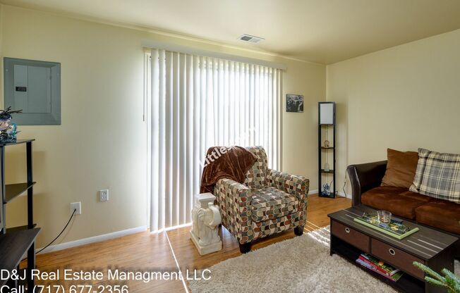 2 beds, 1 bath, 800 sqft, $1,295, Unit 124