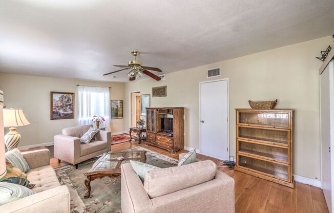 1 Bedroom Casita with Pool Access!