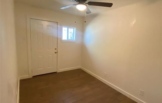 3 beds, 1 bath, $1,025