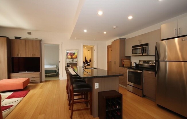2 beds, 2 baths, 966 sqft, $5,150, Unit 1508