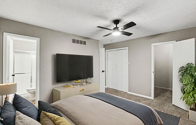 4 beds, 2.5 baths, 1,650 sqft, $1,800, Unit Chapel Dr-6823