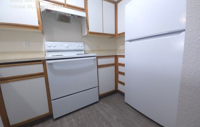 2 beds, 1 bath, 875 sqft, $1,295, Unit 127-49