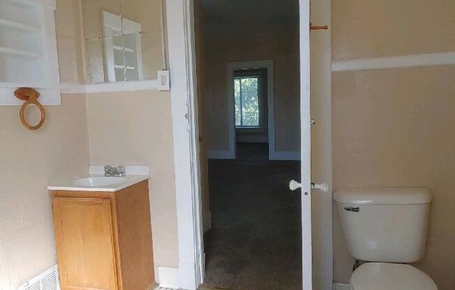1 bed, 1 bath, 500 sqft, $1,045, Unit 346 A