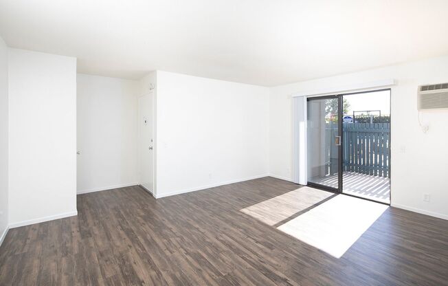 1 bed, 1 bath, 725 sqft, $1,995, Unit 17